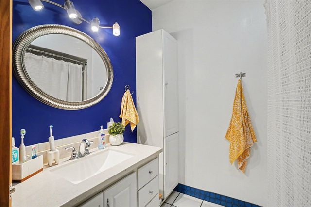 4071 Ivanrest Avenue, Grandville, MI 49418