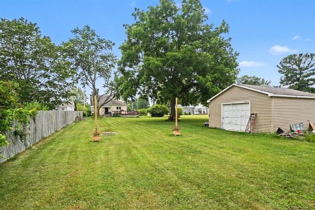 4071 Ivanrest Avenue, Grandville, MI 49418