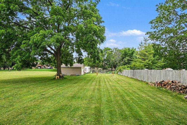 4071 Ivanrest Avenue, Grandville, MI 49418