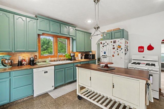 4071 Ivanrest Avenue, Grandville, MI 49418