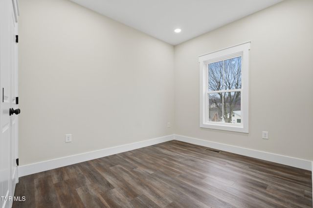 2645 Anderson Street, Bristol, TN 37620