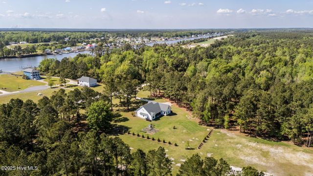 364 Old Stanton Road, Beaufort, NC 28516