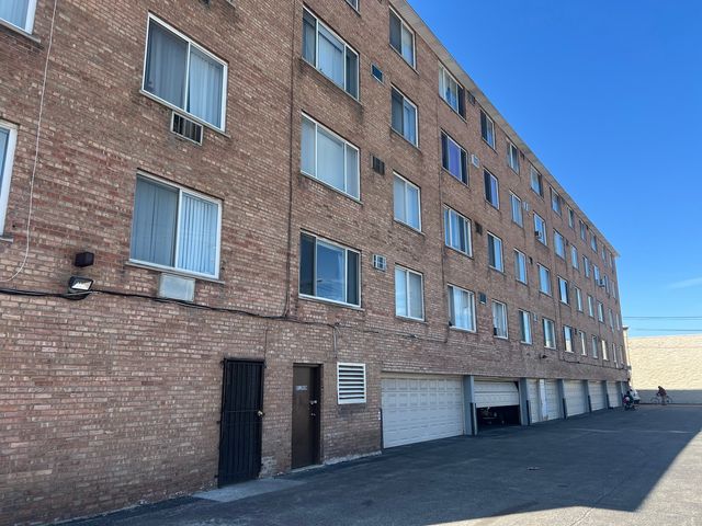 1227 S Harlem Avenue 512, Berwyn, IL 60402