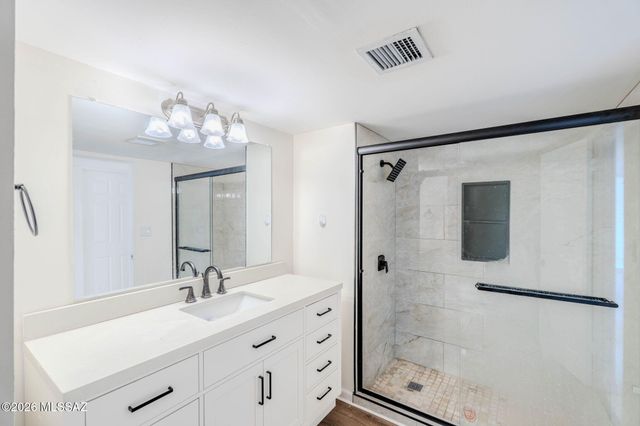 6337 N Pomona Road, Tucson, AZ 85704