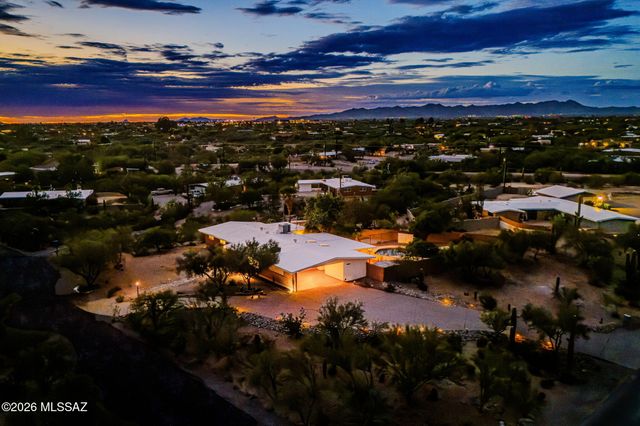 6337 N Pomona Road, Tucson, AZ 85704