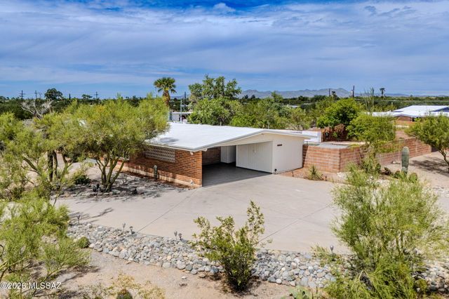 6337 N Pomona Road, Tucson, AZ 85704