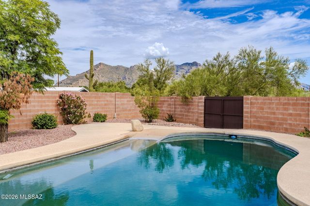 6337 N Pomona Road, Tucson, AZ 85704