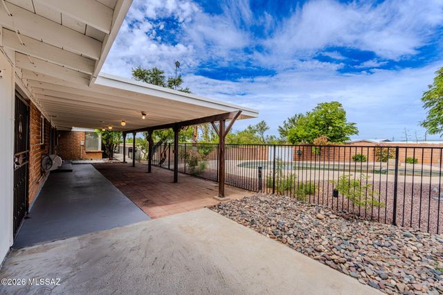 6337 N Pomona Road, Tucson, AZ 85704