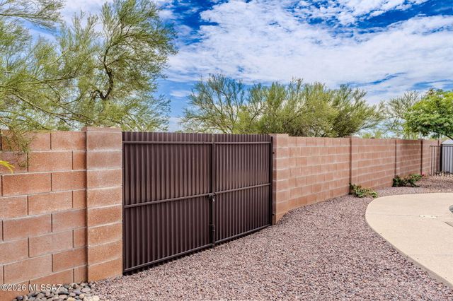 6337 N Pomona Road, Tucson, AZ 85704