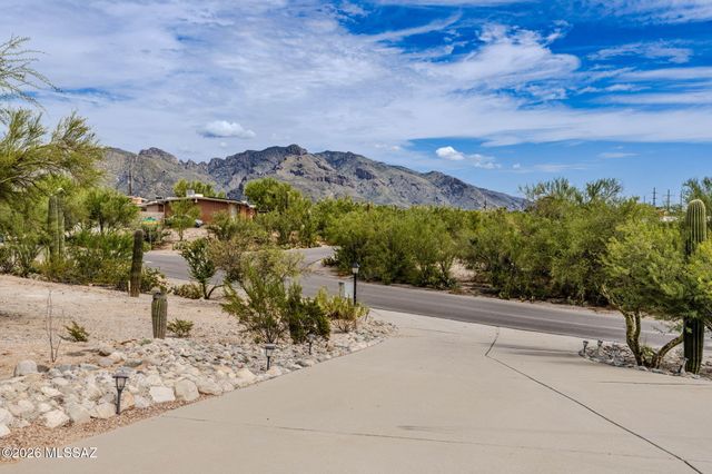 6337 N Pomona Road, Tucson, AZ 85704