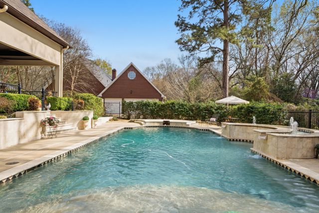 3645 Woods Boulevard, Tyler, TX 75707