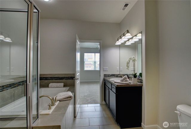 3224 Loch Ness Loop, Mount Vernon, WA 98273