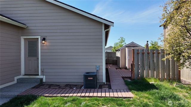 3224 Loch Ness Loop, Mount Vernon, WA 98273