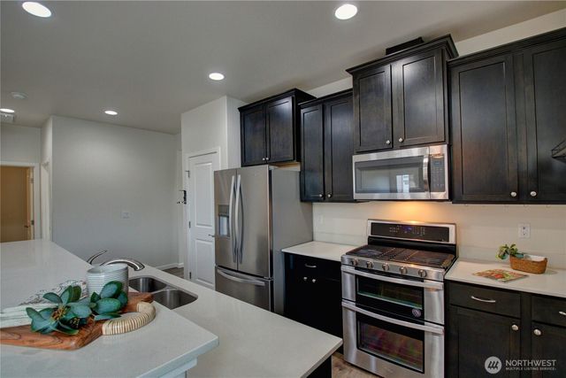 3224 Loch Ness Loop, Mount Vernon, WA 98273
