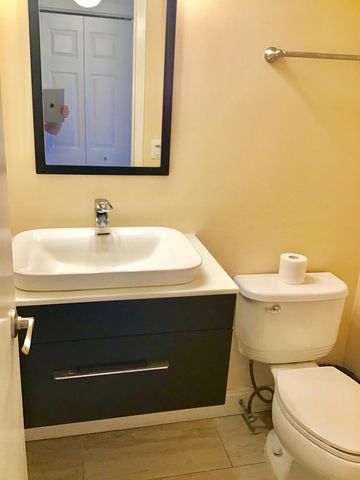 135 Fanshaw D 135, Boca Raton, FL 33434