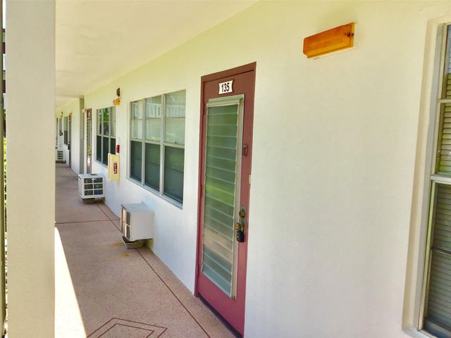 135 Fanshaw D 135, Boca Raton, FL 33434