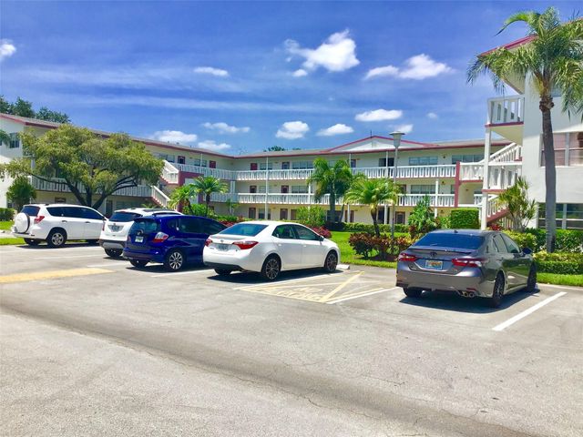 135 Fanshaw D 135, Boca Raton, FL 33434