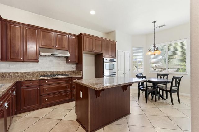 11850 Larisa Way, Rancho Cordova, CA 95742