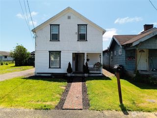 226 Eklund Avenue, Hoquiam, WA 98550