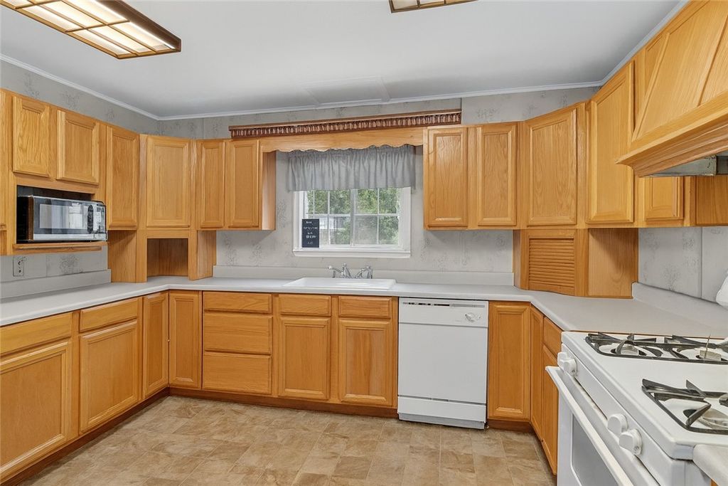 2535 Canyon Drive, Caldwell, TX 77836 — photo 3