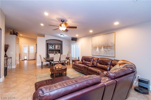 8391 Hollywood Hills Avenue, Las Vegas, NV 89178