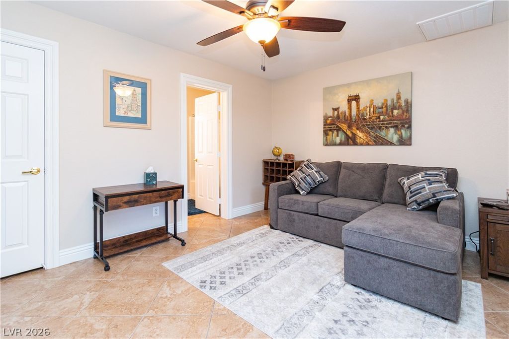 Image 17 of property listing at 8391 Hollywood Hills Avenue, Las Vegas, NV 89178