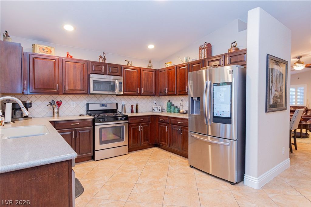 Image 8 of property listing at 8391 Hollywood Hills Avenue, Las Vegas, NV 89178