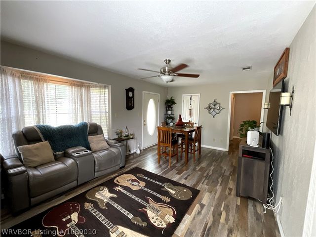 609 E Lincoln, Greenwood, AR 72936