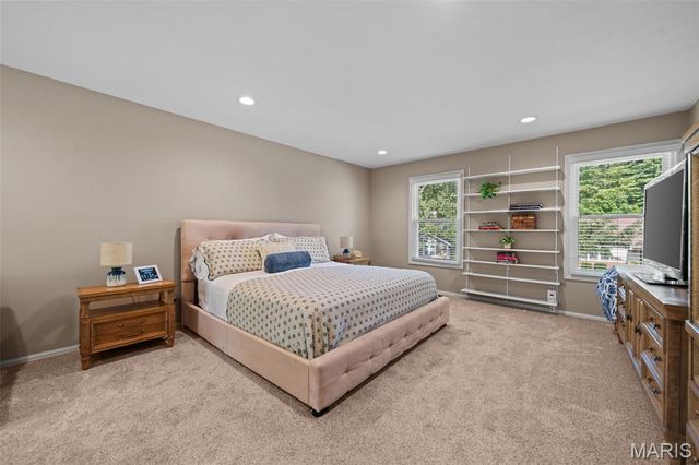 268 Kinderhook Drive, Chesterfield, MO 63017