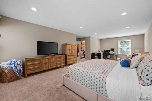 268 Kinderhook Drive, Chesterfield, MO 63017