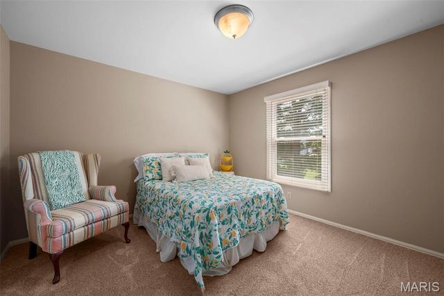 268 Kinderhook Drive, Chesterfield, MO 63017