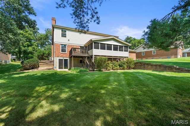 268 Kinderhook Drive, Chesterfield, MO 63017
