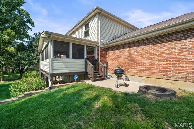 268 Kinderhook Drive, Chesterfield, MO 63017