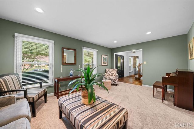 268 Kinderhook Drive, Chesterfield, MO 63017