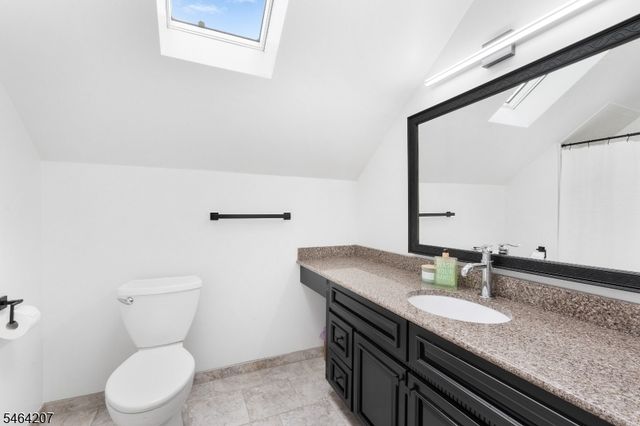 6 Larsen Dr, Roxbury Twp., NJ 07876