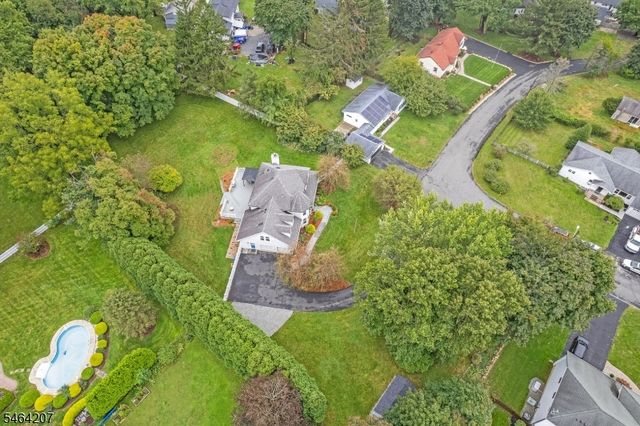6 Larsen Dr, Roxbury Twp., NJ 07876