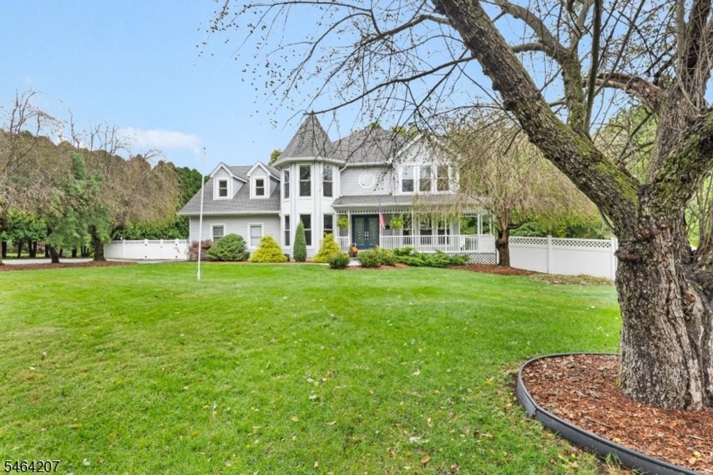 6 Larsen Dr, Roxbury Twp., NJ 07876 — photo 2