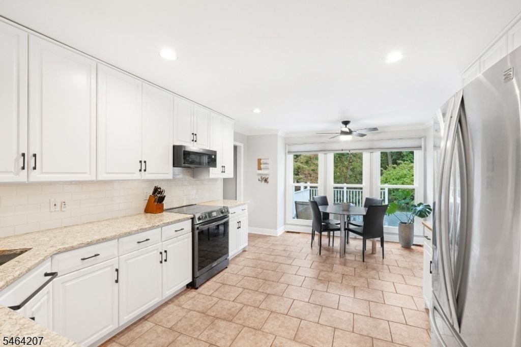 6 Larsen Dr, Roxbury Twp., NJ 07876 — photo 5