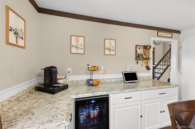 300 W 24th Street, Deer Park, NY 11729
