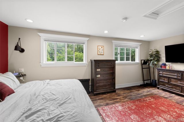 300 W 24th Street, Deer Park, NY 11729