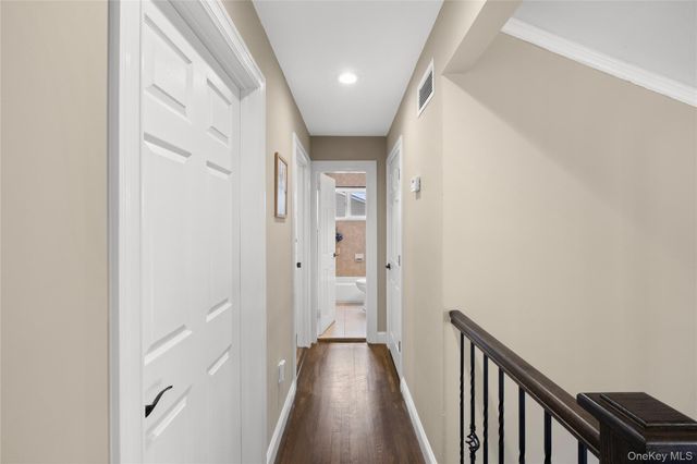 300 W 24th Street, Deer Park, NY 11729
