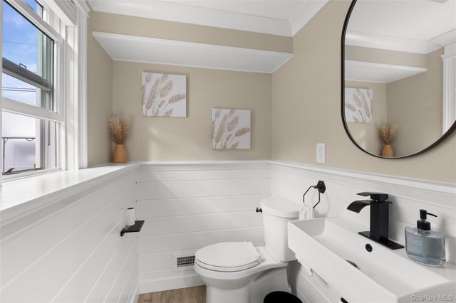 300 W 24th Street, Deer Park, NY 11729