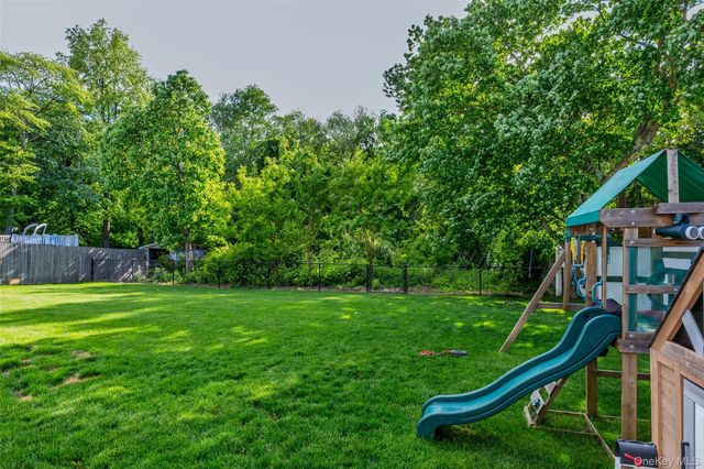 300 W 24th Street, Deer Park, NY 11729