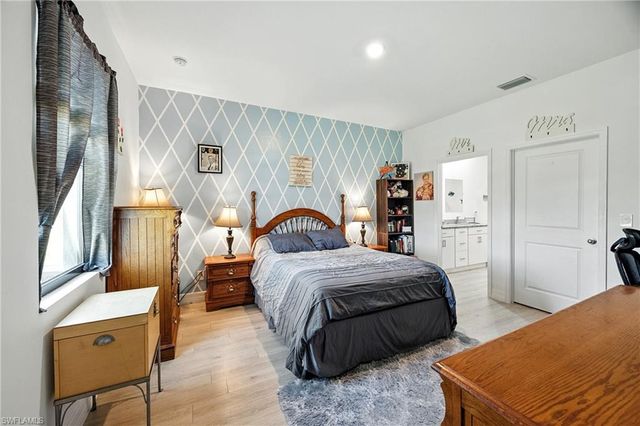 9048 Lamkin CIR, Labelle, FL 33935