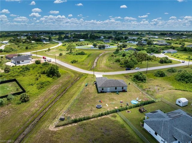 9048 Lamkin CIR, Labelle, FL 33935