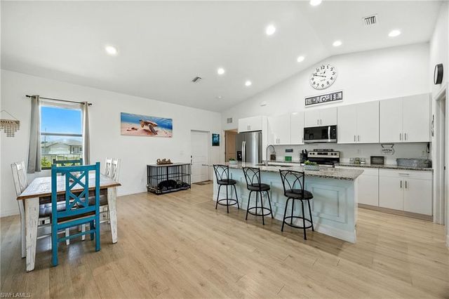 9048 Lamkin CIR, Labelle, FL 33935