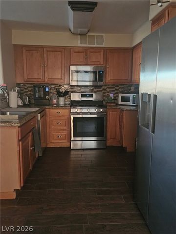 5710 East Tropicana Avenue 1053, Las Vegas, NV 89122