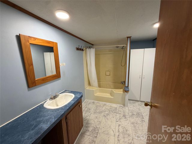 215 Humphrey Boulevard, Gastonia, NC 28052