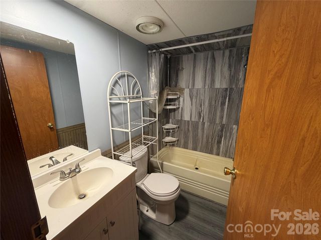 215 Humphrey Boulevard, Gastonia, NC 28052