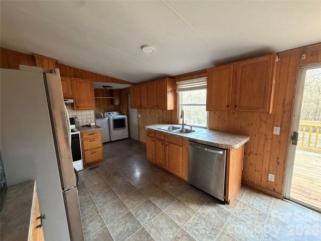 215 Humphrey Boulevard, Gastonia, NC 28052